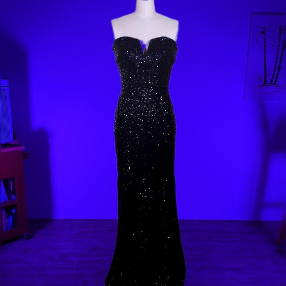 TFNC Dresses & Skirts - WORN ONCE TFNC London Showstopper Strapless Sequin Mermaid Maxi Dress ASOS